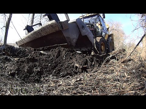 Видео: Как грамотно и аккуратно распланировать территорию и убрать мусор.