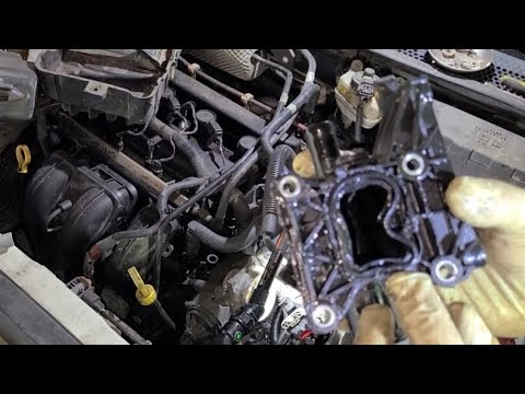 Видео: Полное видео о снятии патрубка охлаждающей жидкости Ford Focus SE 2.0l 2008 года выпуска