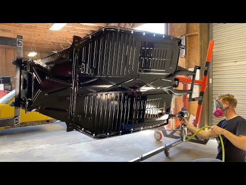 Видео: Реставрация VW Beetle — грунтовка и покраска шасси