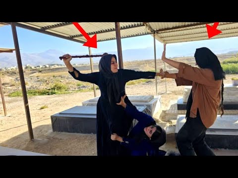 Видео: Мачеха просит мужчину постарше жениться на девушке помладше, чтобы исполнить ее желания😱😭😱