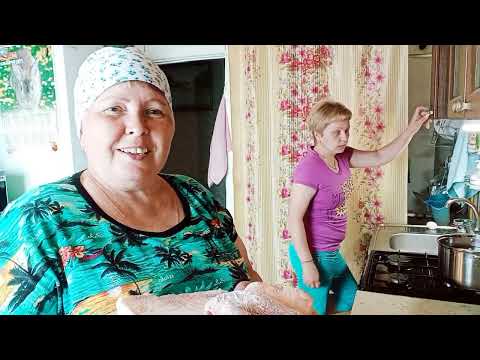 Видео: Живем в деревне //Порешила курицу //Чесночные стрелки от подписчицы .