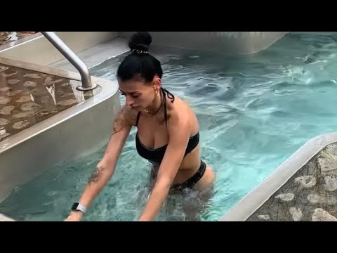 Видео: КУПАНИЕ В ЛЕДЯНОЙ ВОДЕ ICE BATH 2022 WINTER SWIMMING ICE HOLE КРЕЩЕНСКИЕ КУПАНИЯ Часть 18