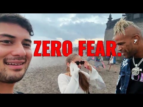 Видео: Он самый уверенный в себе парень, которого я встретил в этом году.