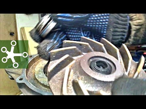 Видео: Ремонт помпы двигателя | Water Pump Repair