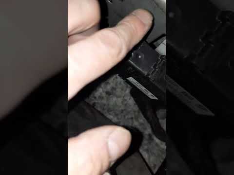 Видео: замена вентилятора печки рено аркана