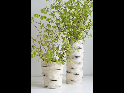 Видео: Felted birch flower planter/ Валяное цветочное кашпо с березовым декором