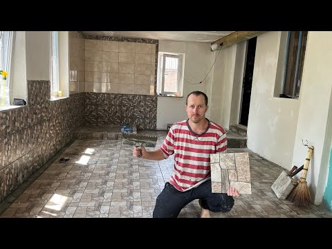 Видео: Этот плиточник кладет по 15 квадратов за смену! Но есть нюанс...