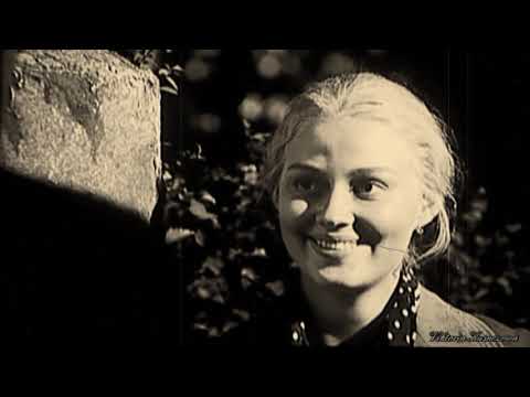 Видео: "На крылечке твоём"песня из к/ф"Свадьба с приданым" Исполняют Николай Расторгуев и Екатерина Гусева.