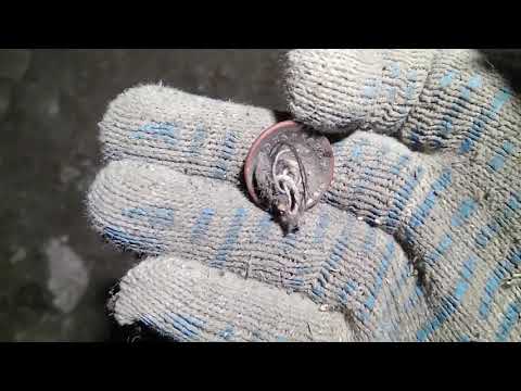 Видео: Поиск клада на чердаке 1 серия. Схрон больше 120 монет.