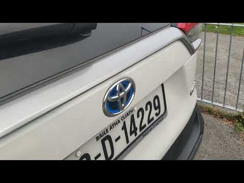 Видео: Проблема с Toyota RAV4 hybrid не закрывается багажник.