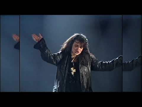 Видео: Roberta / Роберта "Парад на суетата" / www.MapVIO.com