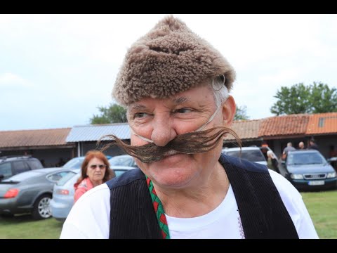 Видео: За 54-ти път: Шопите празнуват "Корени и криле" в гр. Елин Пелин