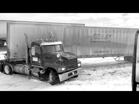 Видео: 160. Порвал тарп на прицепе. Сильный ветер. Kenworth T880, Альберта, Канада 2025