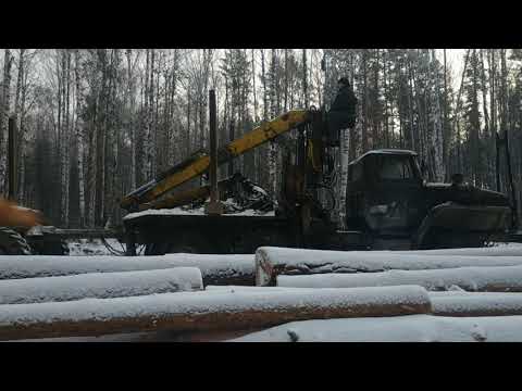 Видео: Урал лесовоз. Работа манипулятора