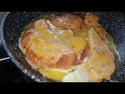 Видео: 4402 Кормлю червей. Feeding the worms.