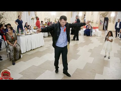 Видео: "Цыганочка с выходом". Народный цыганский танец