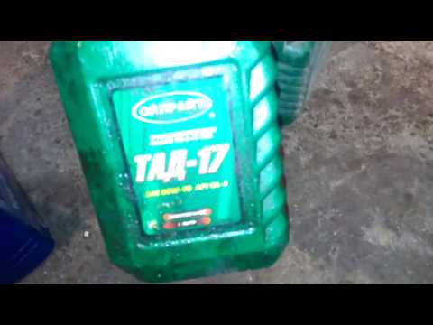 Видео: Заправка мотоблока и его первый запуск.