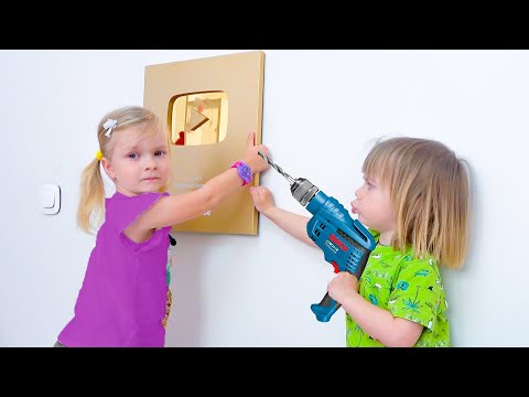 Видео: София и Федор и  ЗОЛОТАЯ КНОПКА. Софунья Шалунья