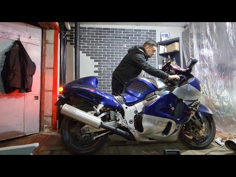 Видео: Довгий перший запуск Suzuki Hayabusa після зимової сплячки