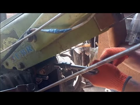 Видео: Міні ремонт важкого мотоблока з підгортанням картоплі