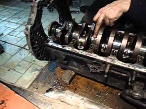 Видео: Двигатель мерседес W110,разборка часть №2.