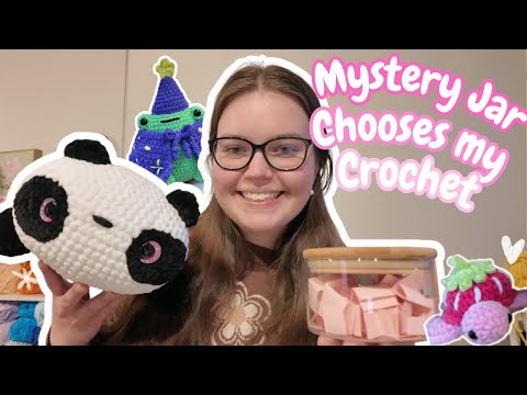 Видео: MYSTERY JAR выбирает мои проекты по вязанию крючком на неделю! 🐼