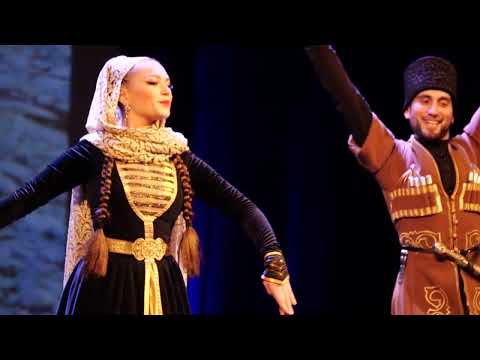 Видео: Ансамбль Хаят - Парная лезгинка