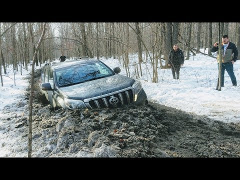 Видео: ОБЕЗУМЕВШИЕ водители TOYOTA PRADO  и Porsche CAYENNE едут в OFFROAD