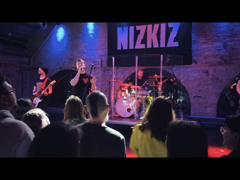 Видео: Nizkiz – Як спыняецца цішыня, live @ Maschinenhaus