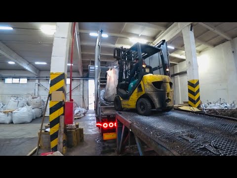 Видео: ПЕРЕВОЗКА ЧЕРНОГО ЗОЛОТА😳ТАКИЕ КАМНИ ЕЩЁ НЕ ВИДЕЛ))