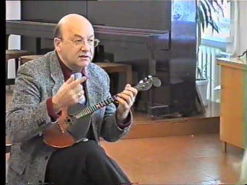 Видео: Мастер - класс игры на домре Круглов В.П. - 18 01. 07.