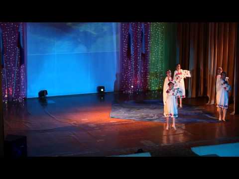 Видео: анс. "Каблучок"  "Ты неси меня река"