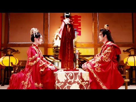 Видео: Старшую сестру заставили выйти замуж за принца, но за нее вышла замуж младшая.