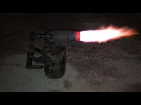 Видео: Паяльная лампа ГАЗ.после сварки колбы.