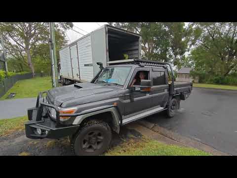 Видео: 4 день в Австралии, устроился грузчиком