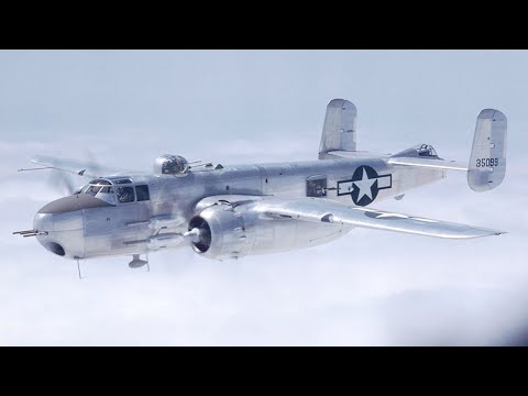 Видео: Япония никогда не ожидала появления штурмовиков B-25 Паппи Ганна