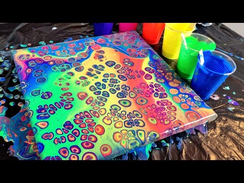 Видео: Флип-чашка + силикон = эффектные ячейки 🌈Руководство по заливке акрилом для начинающих