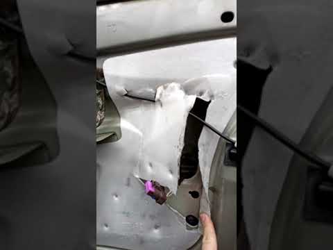 Видео: Ремонт замка двери Пежо 407, Ситроен.