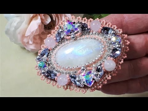 Видео: Брошь " Нежность"