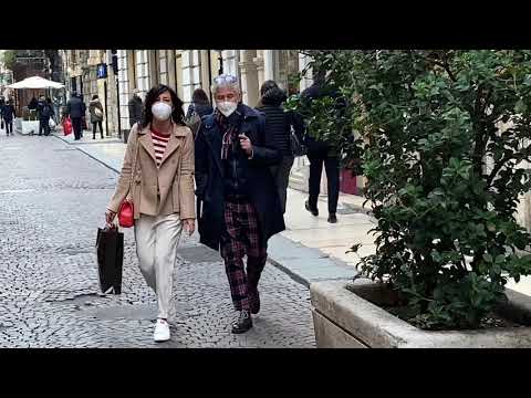 Видео: как одеваются в Италии