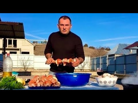 Видео: УХА Классическая. Рецепт УХИ на Дровах. ENG SUB.