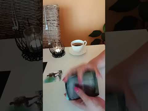 Видео: Какви чувства има към вас 