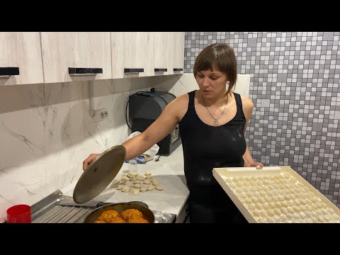 Видео: Цілий день малювала картину а вечерю всеодно потрібно готувати