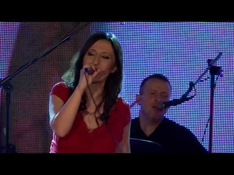 Видео: 16. Mary Boys Band - Дългият път към дома (Long Way Home) - live