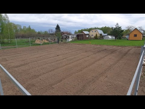 Видео: Вернулись к заказчику через 2 года. Спланировали + посеяли траву.