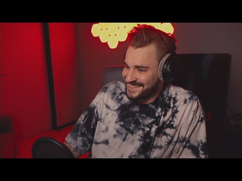 Видео: юлик играет в among us с питерской тусовкой // 19 марта 2022