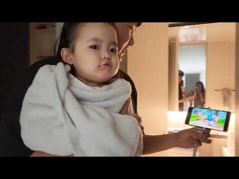 Видео: [SUB] Повседневная жизнь 26-месячного корейского ребенка. 🤔