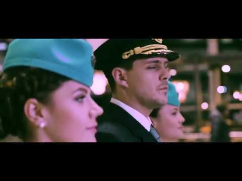 Видео: Милош Бикович становится пилотом S7 Airlines