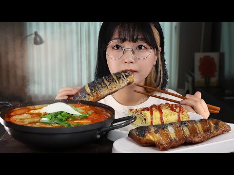 Видео: АСМР ЕДА Острая тушеная колбаса🍲 Скумбрия на гриле, Яичные рулеты | MUKBANG