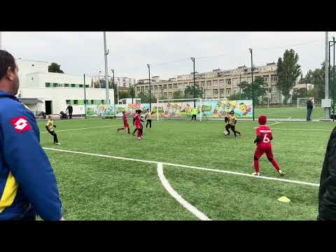 Видео: Першість Києва (2 тайм) Локомотив-4 - ДЮФК Вулкан  (3-4)